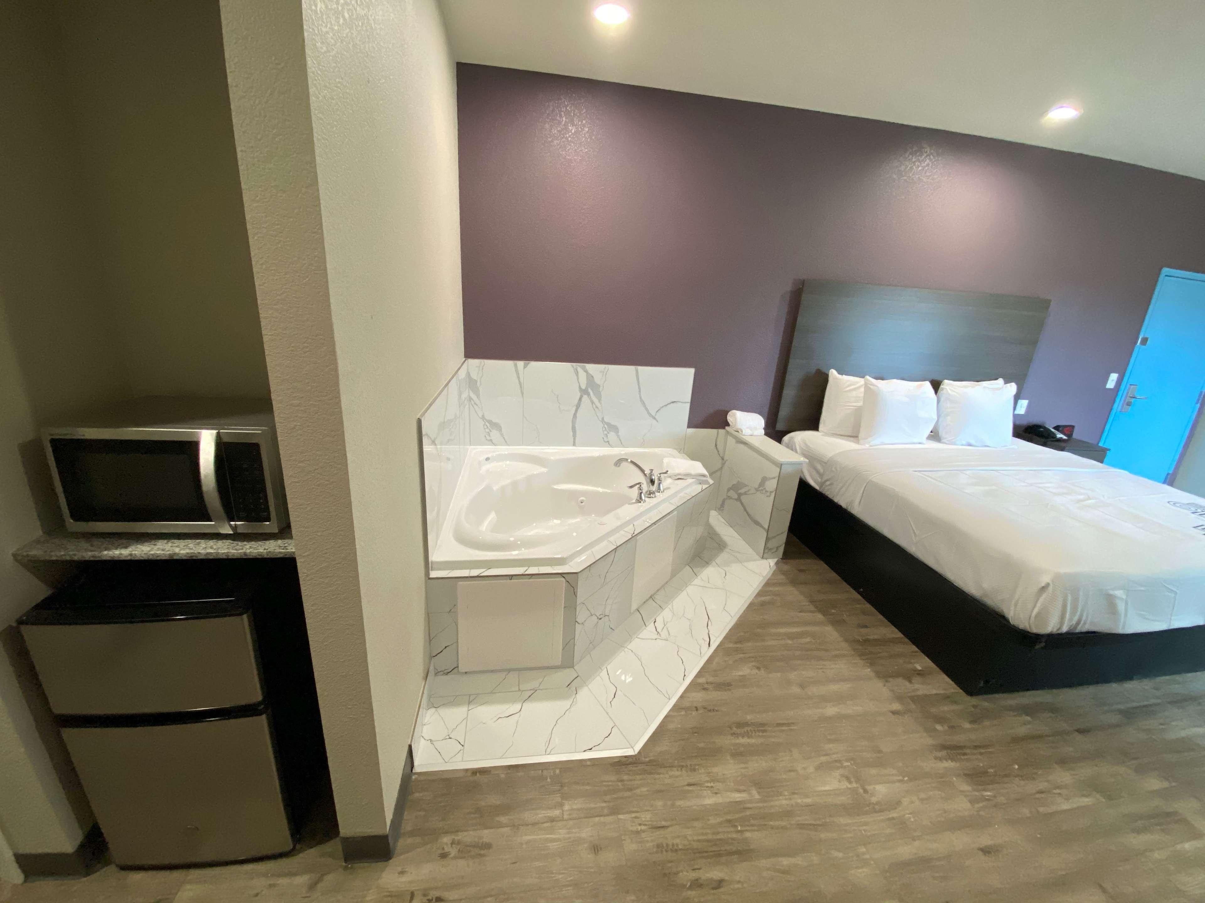 Surestay Plus Hotel By Best Western Ada Exteriér fotografie